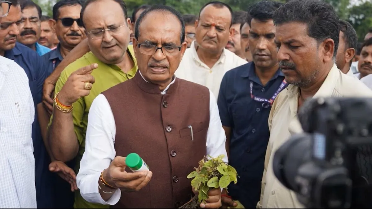 शिवराज की सख्ती नकली कीटनाशक बेचने पर HPM केमिकल्स का लाइसेंस निलंबित
